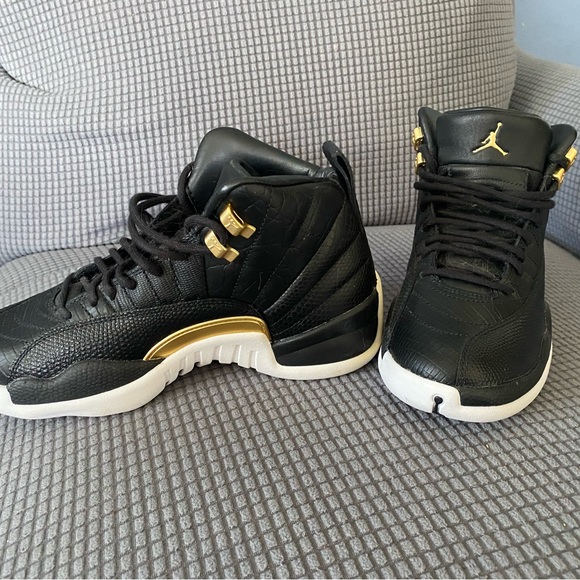 Practically brand new Jordan’s women’s size 7.5 - Picture 1 of 3